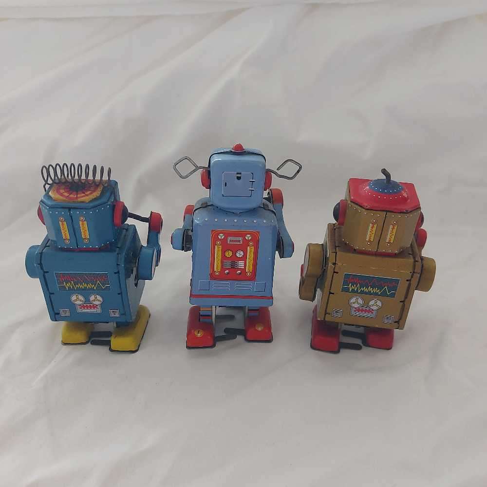 Vintage TIN TOY ROBOTS
