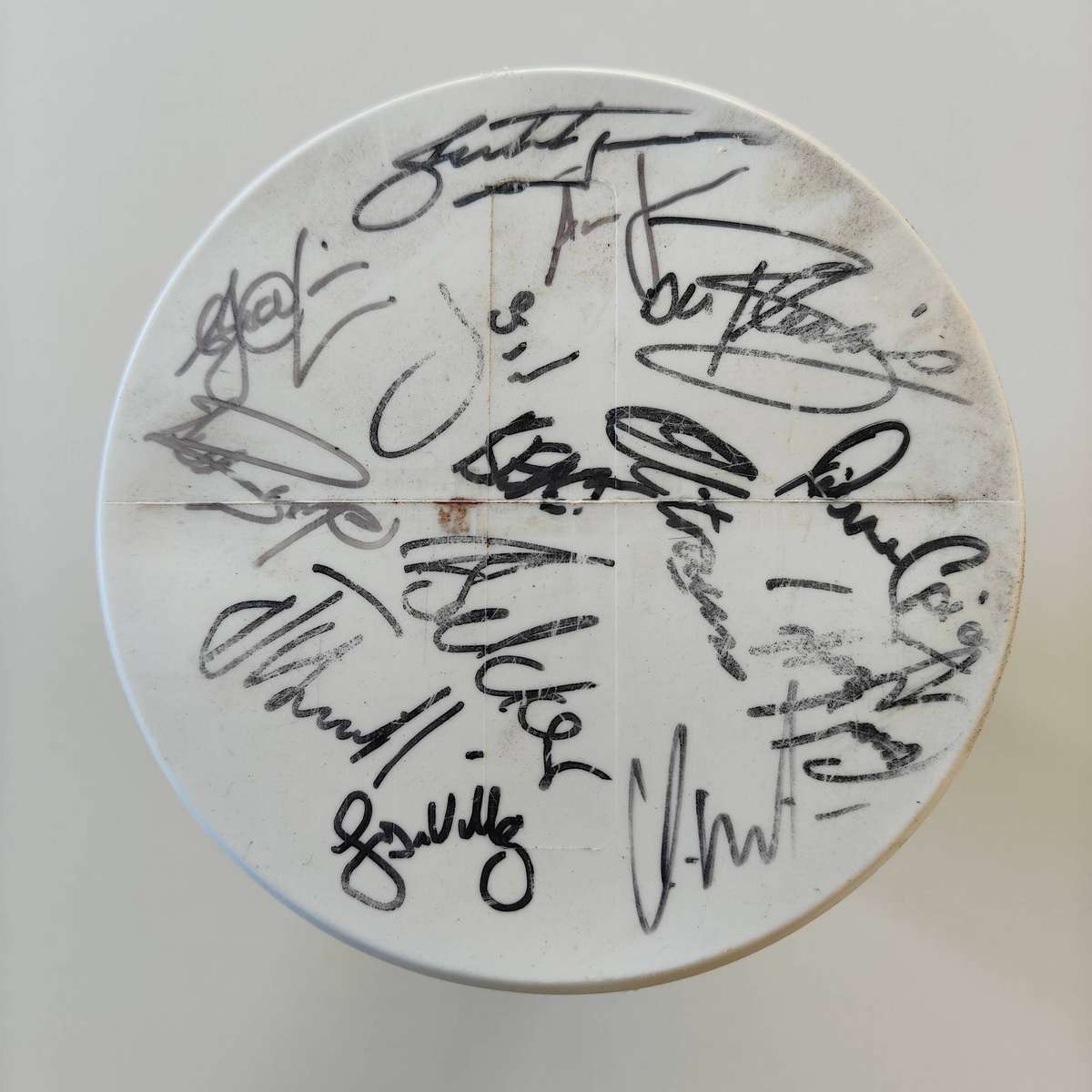SIGNED SPRINGBOKS PLAYERS RUGBY DRUM FROM TRI NATIONS VODACOM SERIES