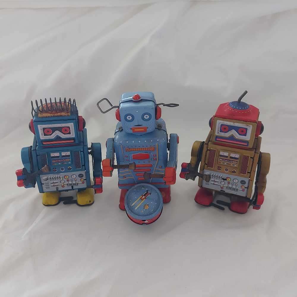 Vintage TIN TOY ROBOTS