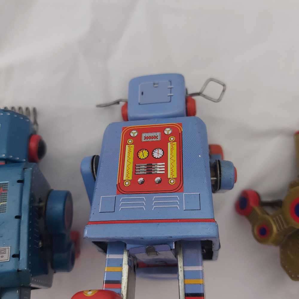 Vintage TIN TOY ROBOTS