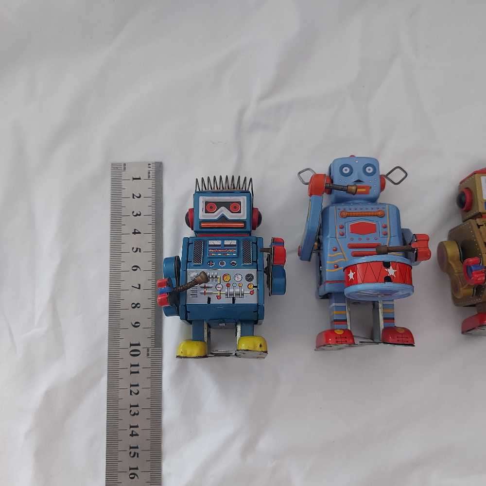 Vintage TIN TOY ROBOTS