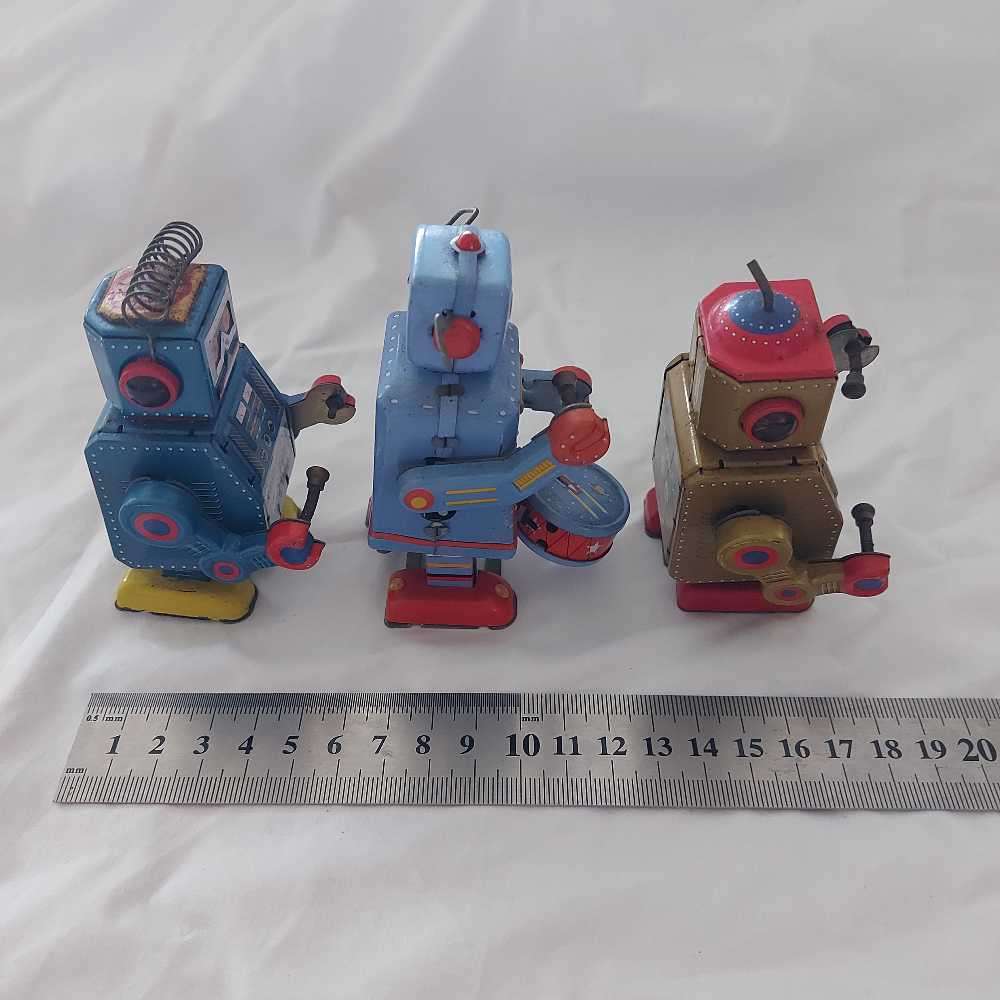 Vintage TIN TOY ROBOTS
