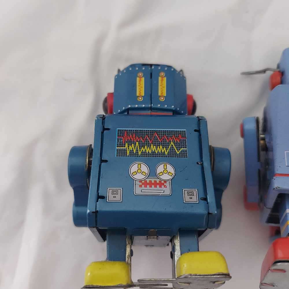 Vintage TIN TOY ROBOTS