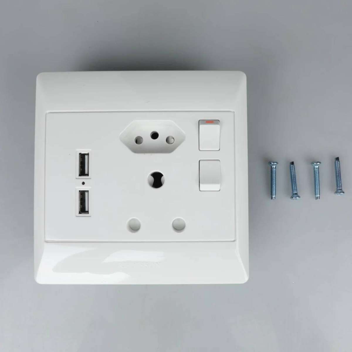 REDISSON 4x4 Double Switched Wall Socket with 2 USB Ports