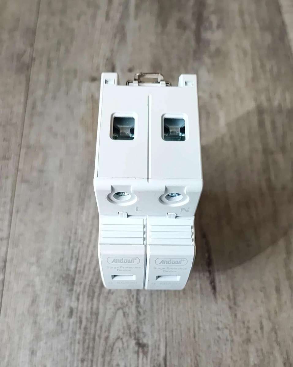 SPD surge protector 40KA 2 POLE [ Model : Q-KG520 ] DIN Rail 1.8KV Surge Protector