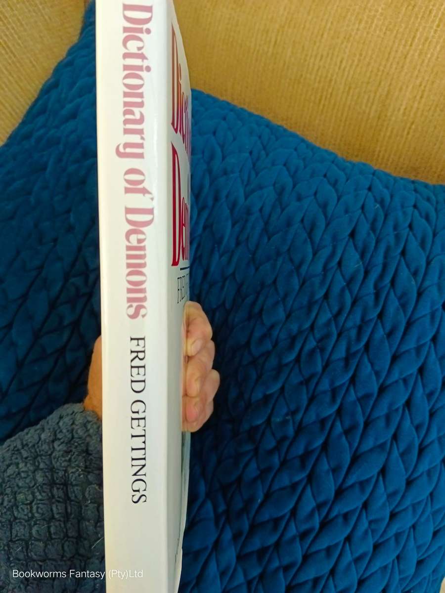 Dictionary of Demons by Fred Gettings