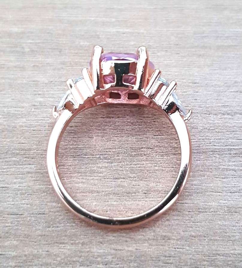 Vintage Oval Crystal Stone Pink  Ring   Rose Gold