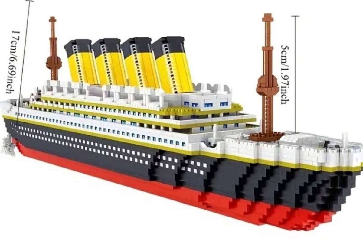 Miniature Titanic Ship Technic Building Blocks Model