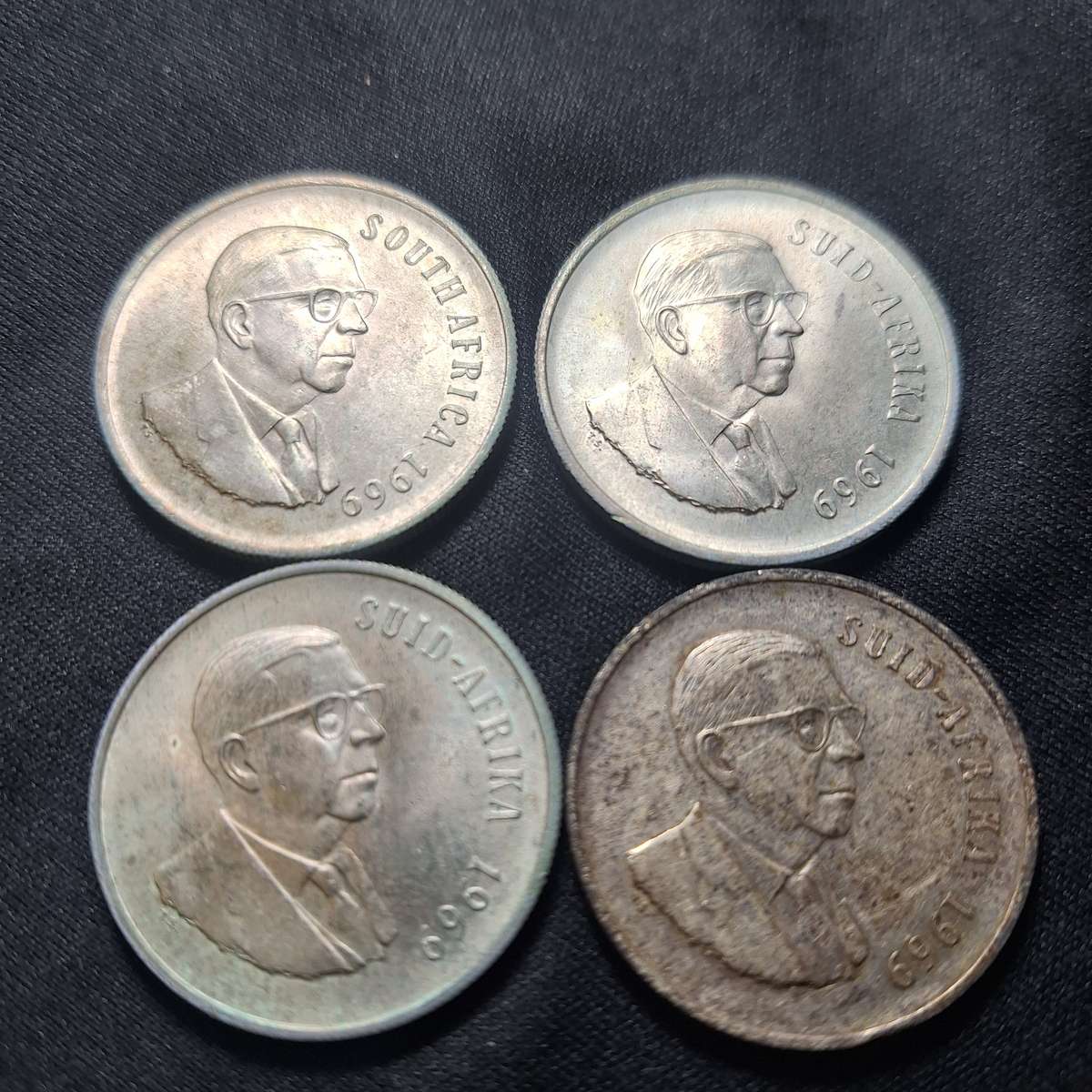 4 x 1969 uncirculated Silver R1 Coins