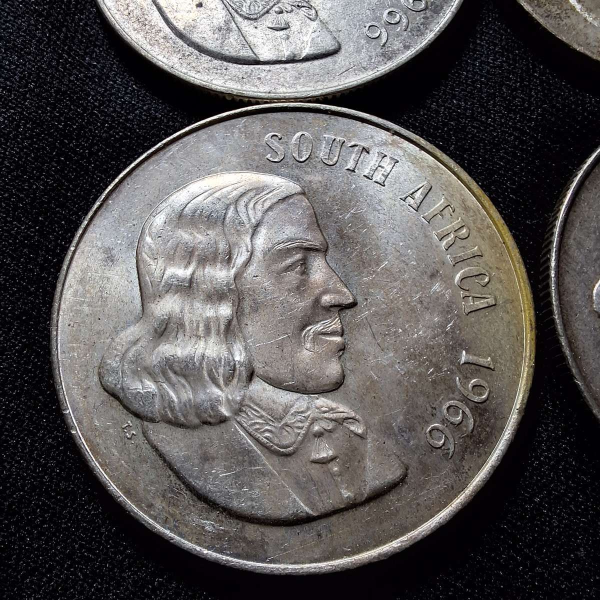4 x 1966 uncirculated Silver R1 Coins