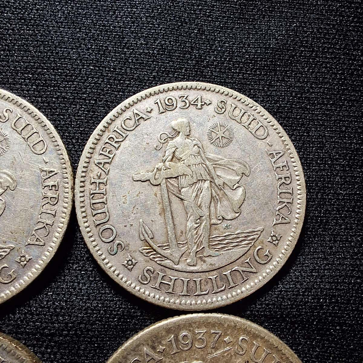 1932 - 1937 South Africa  1 Shilling Coins