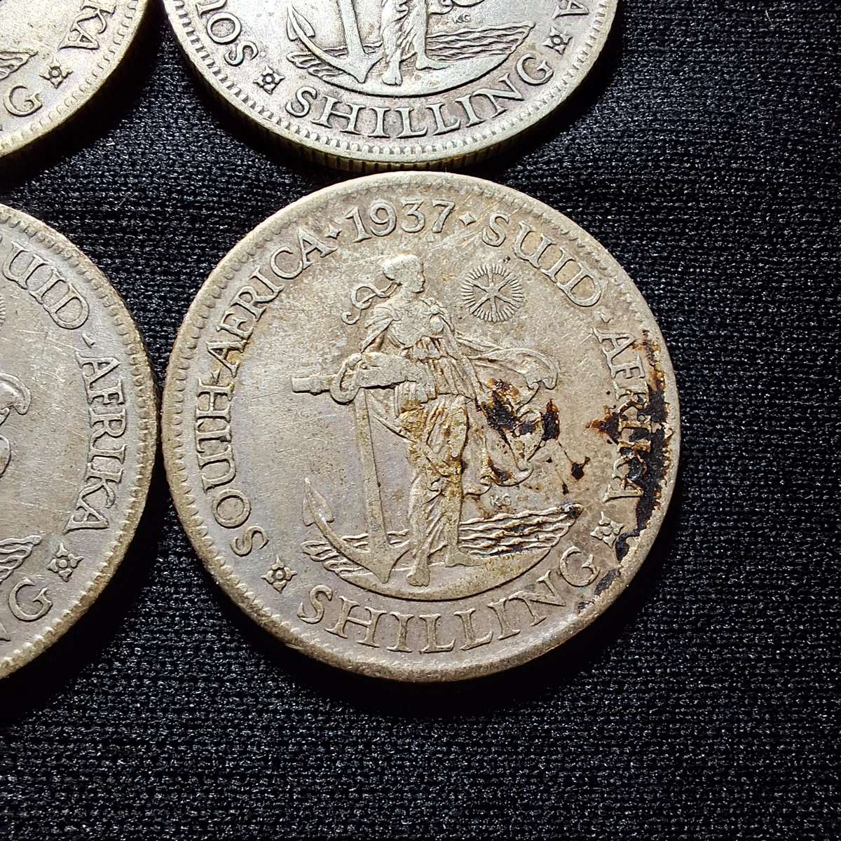 1932 - 1937 South Africa  1 Shilling Coins