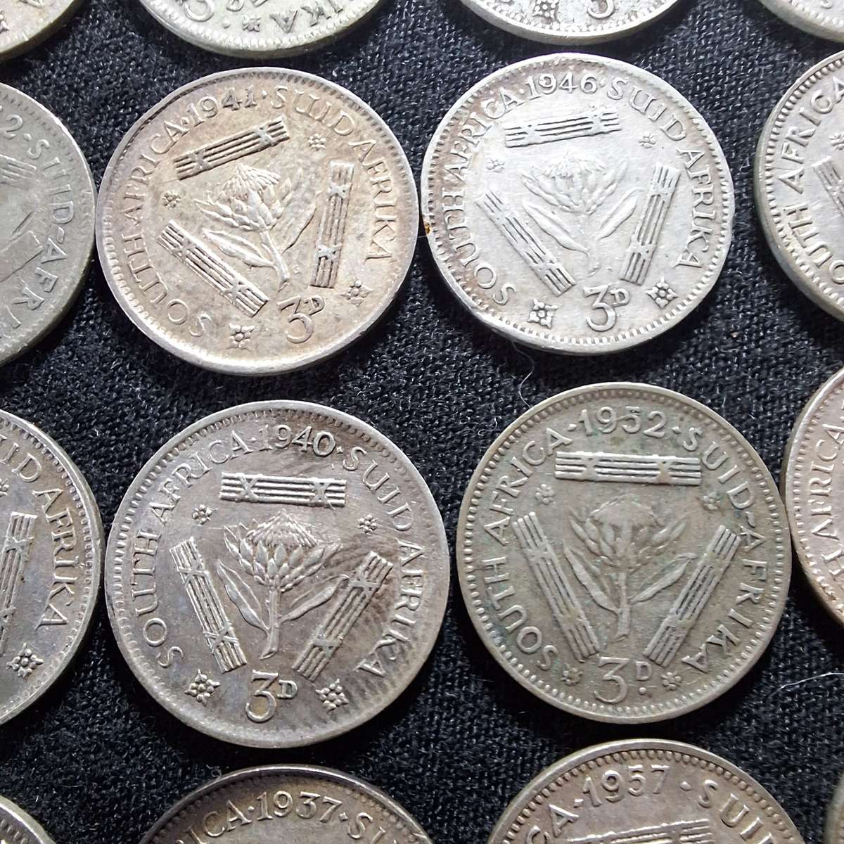 25 x 3D threepence (Tickey) Silver South Africa Coins - Various Dates