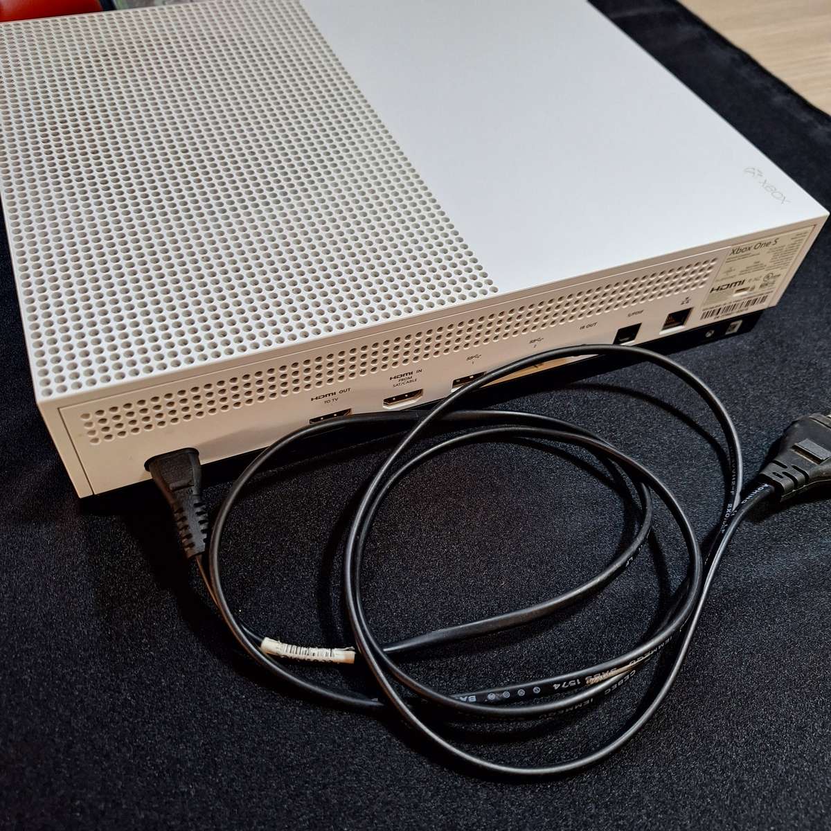 XBOX 1 S with 2 remotes and sealed GTA 5 Game