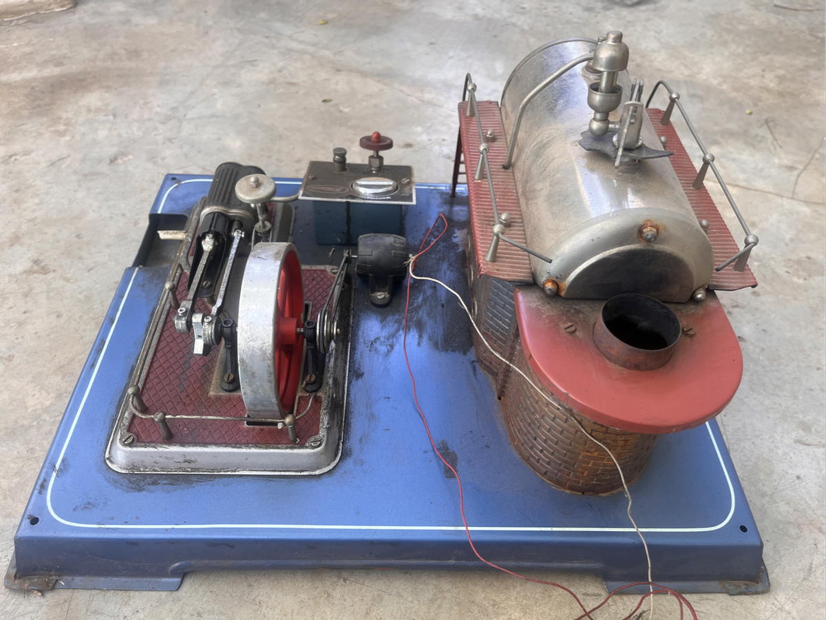 Wilesco D24 Steam Engine