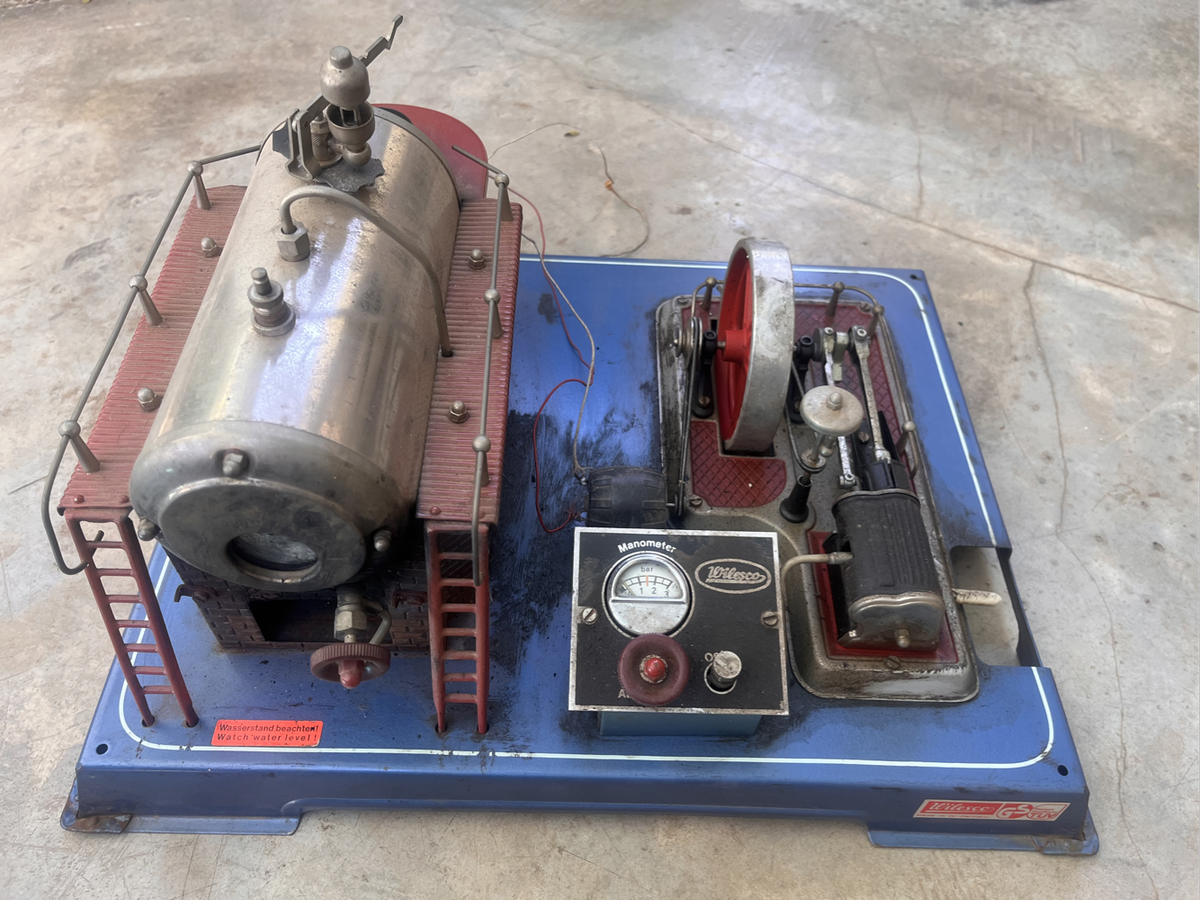 Wilesco D24 Steam Engine