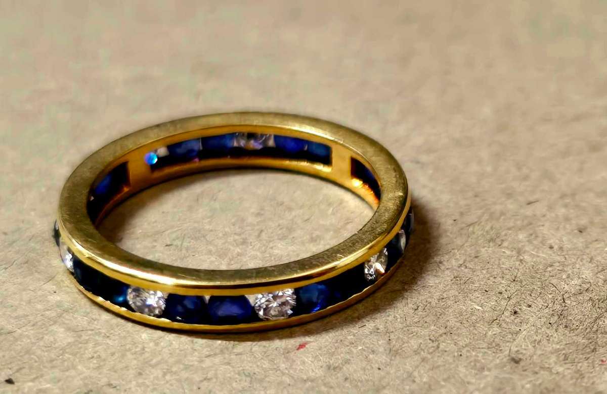 18 Carat Yellow Gold Full Diamond and Saphire Eternity size L1/2 Beautiful Ring 2.5 GRAMS