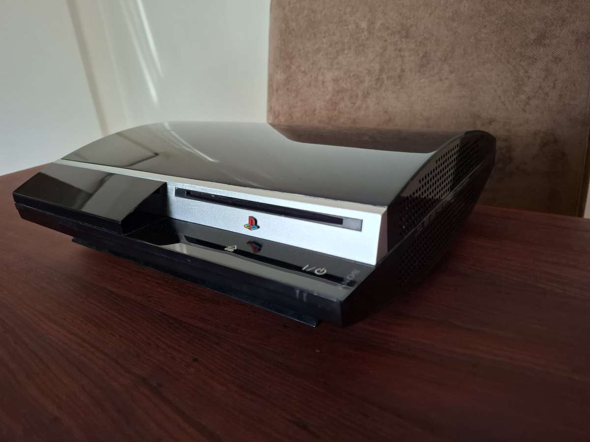 PlayStation 3 250GB Console - CFW Modded + 10 games installed + 1 X Genuine PlayStation 3 Controller