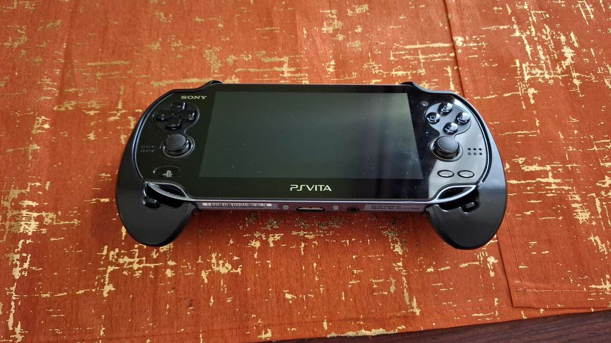 Playstation VITA 1000 (Modded) incl SD2VITA, 64GB SD Card + Games & Accessories PS PSVITA Console