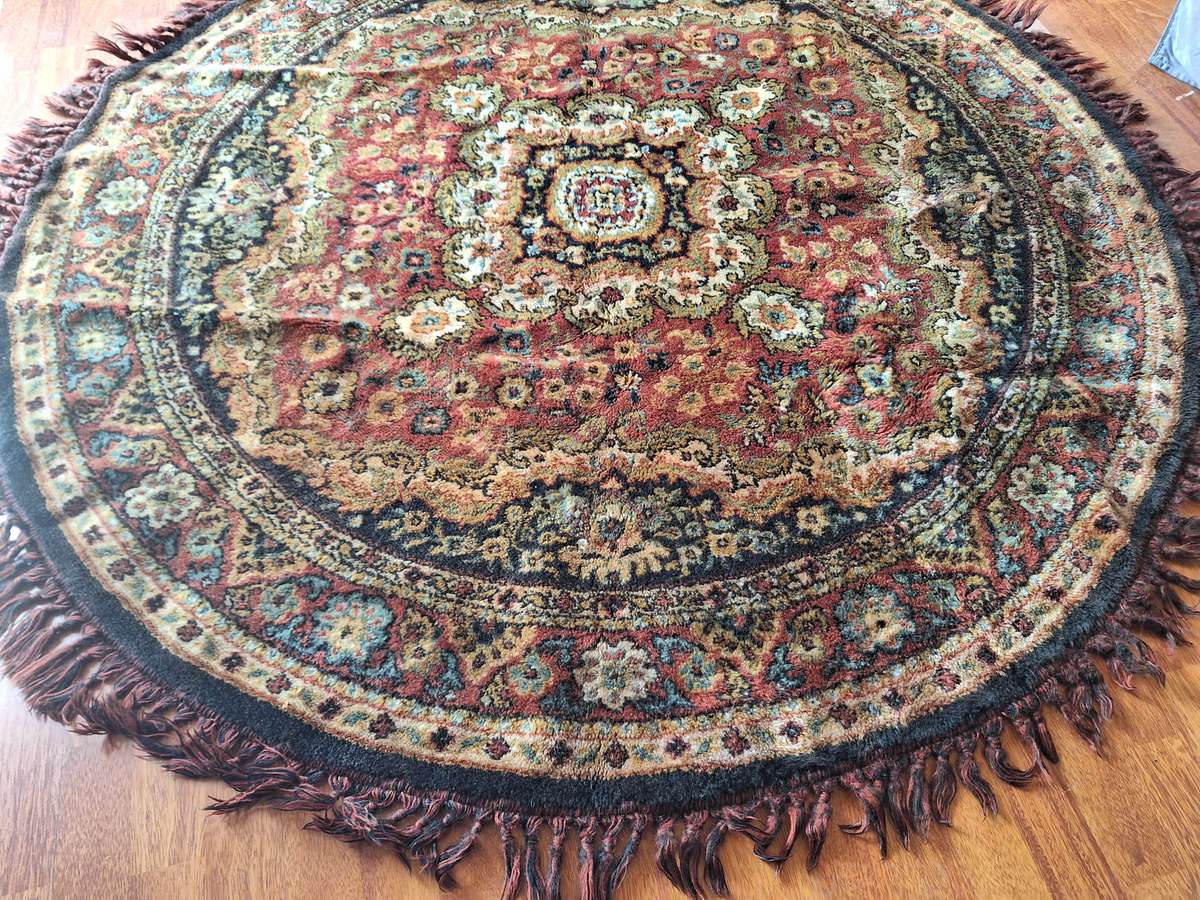 Old Round Persian rug 1.6m