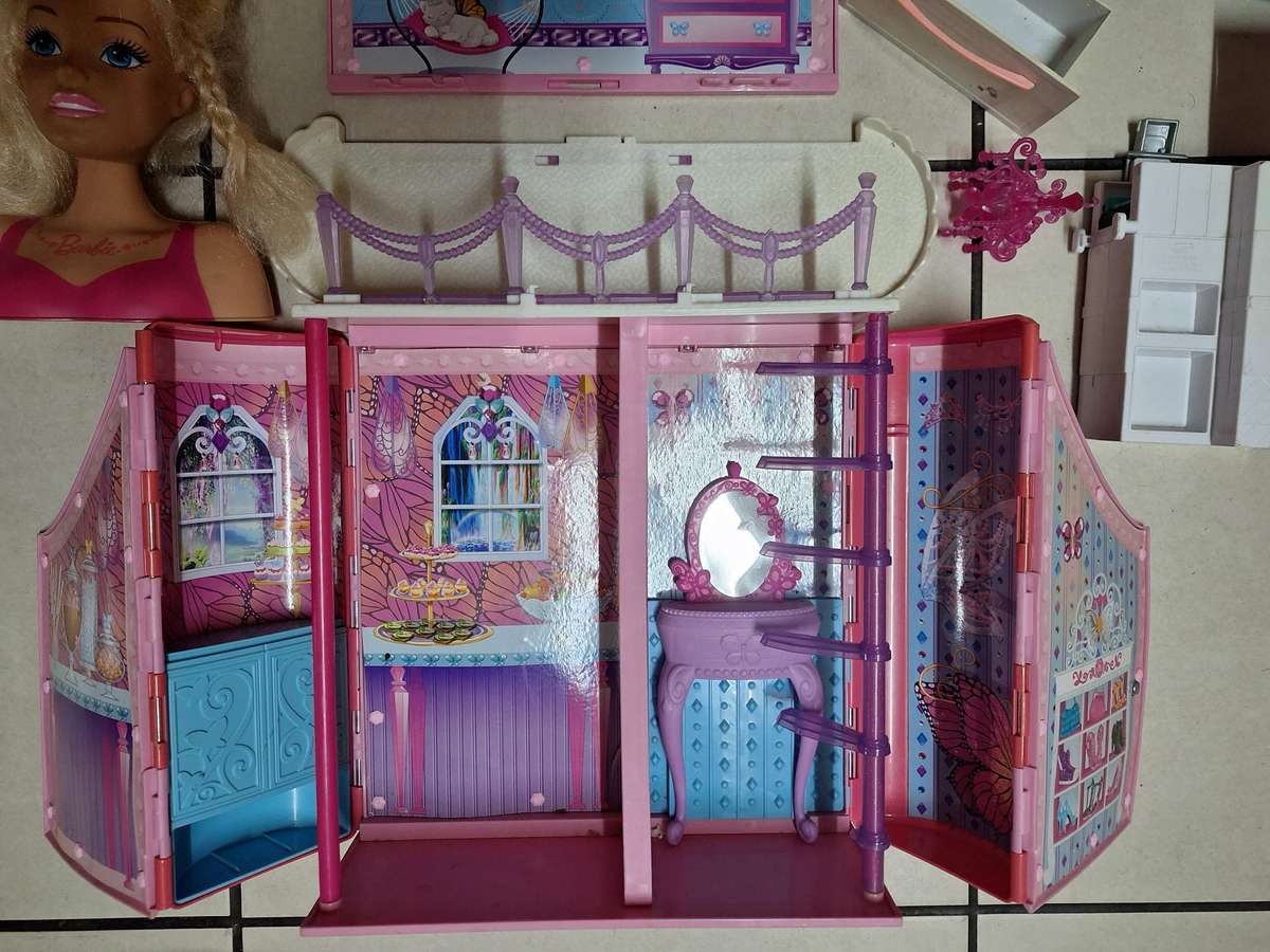 Mixed lot of Barbie items