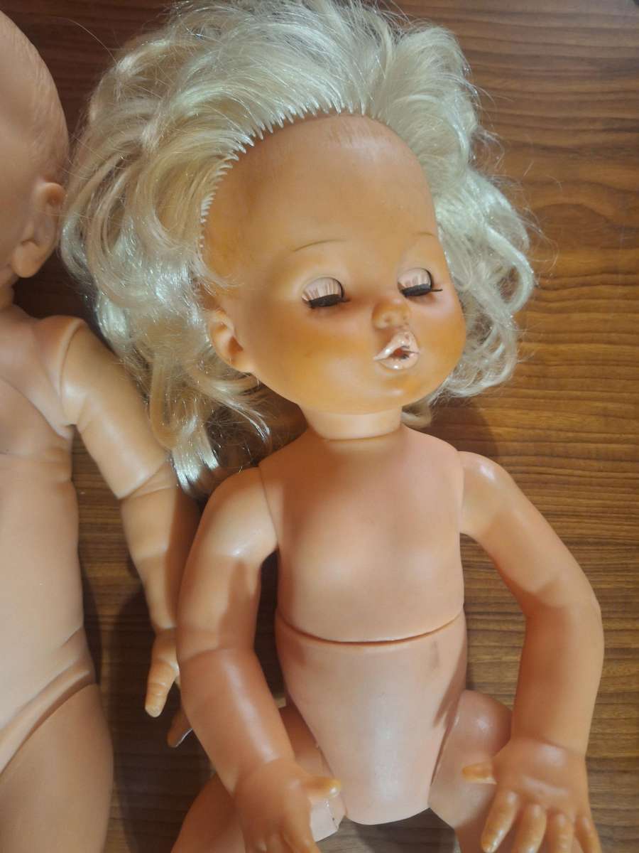 Doll lot
