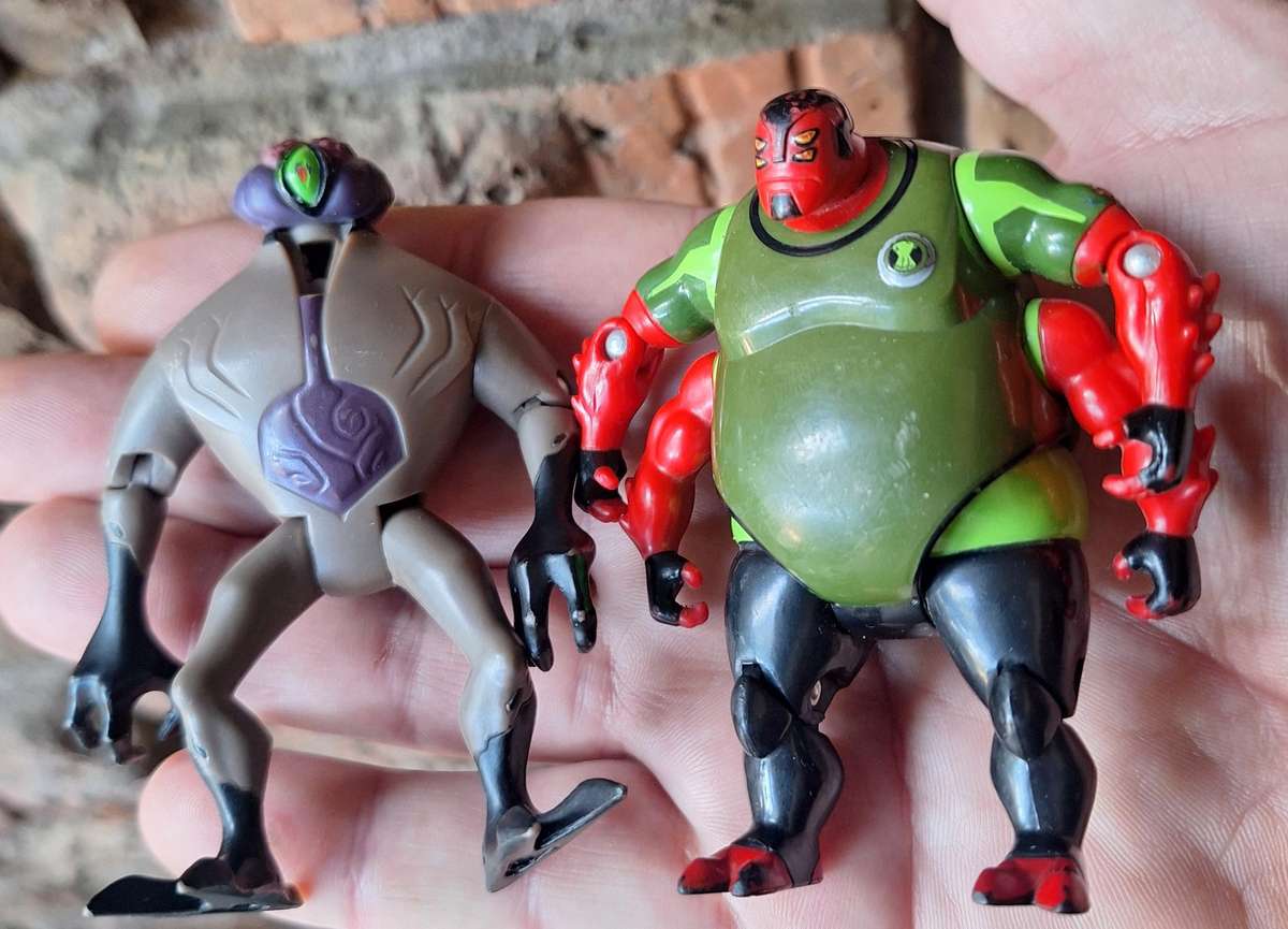 BEN 10 Action Figures