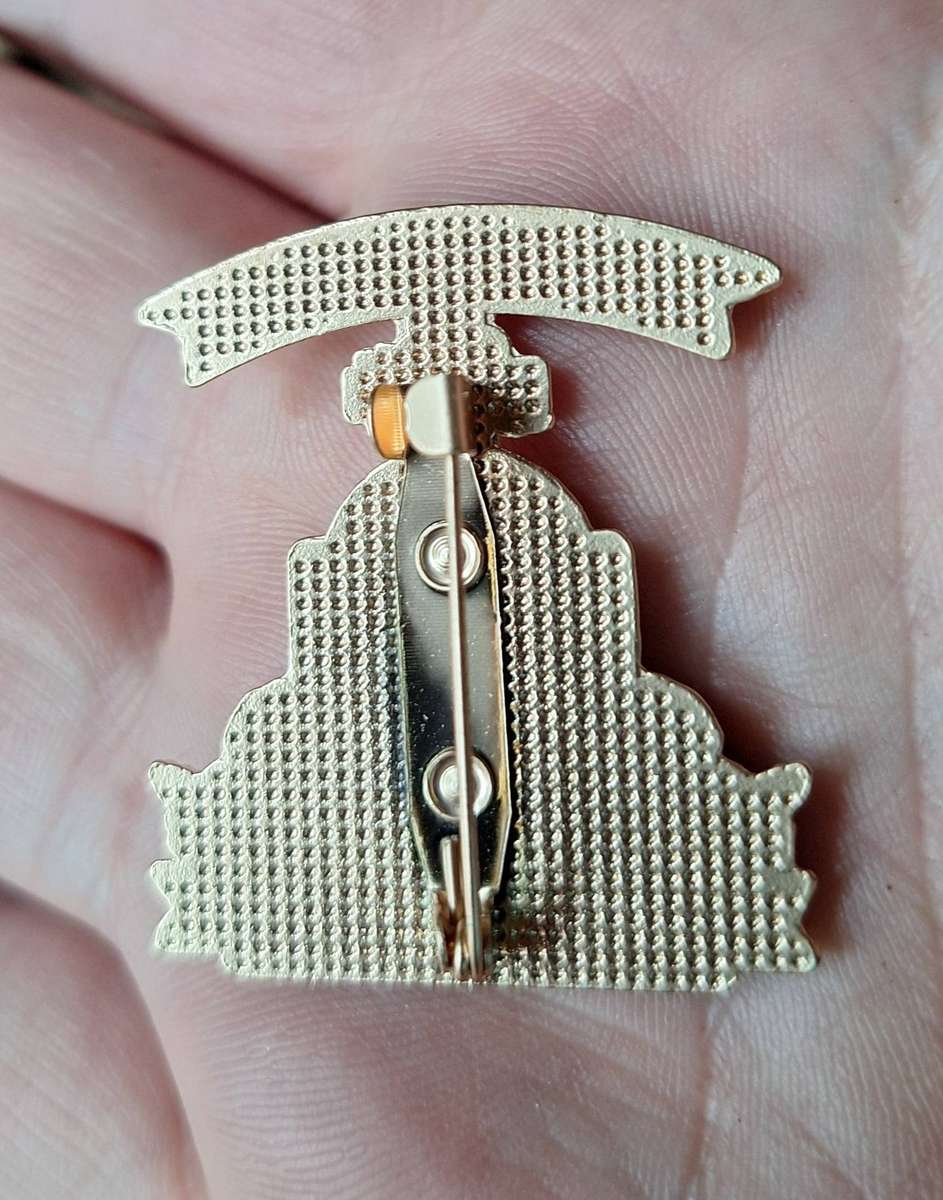 Poppy pin Badge for Remembrance Day