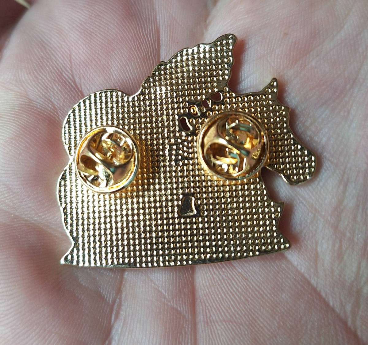 Poppy pin Badge for Remembrance Day