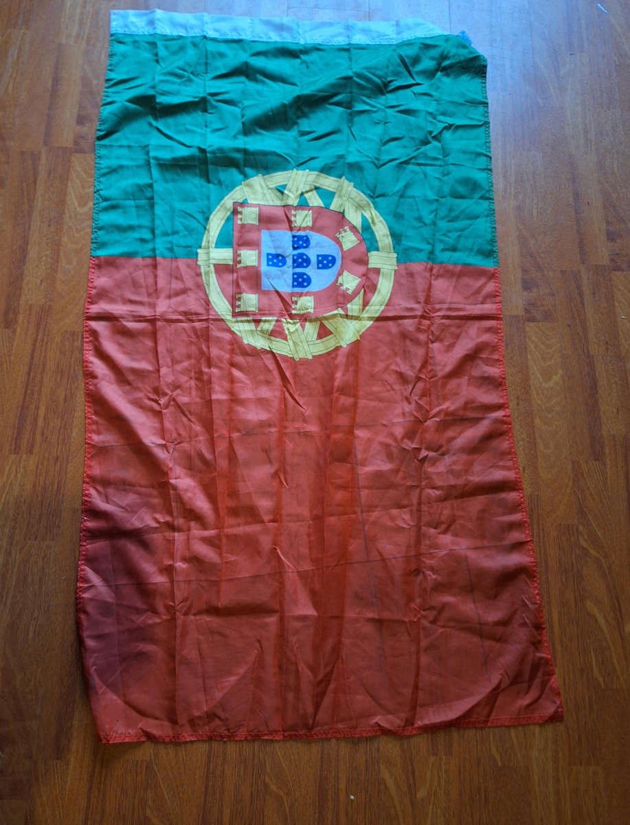 10x Mixed lot of flags for decor