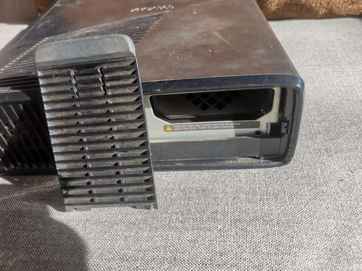XBOX 360 Slim Console only