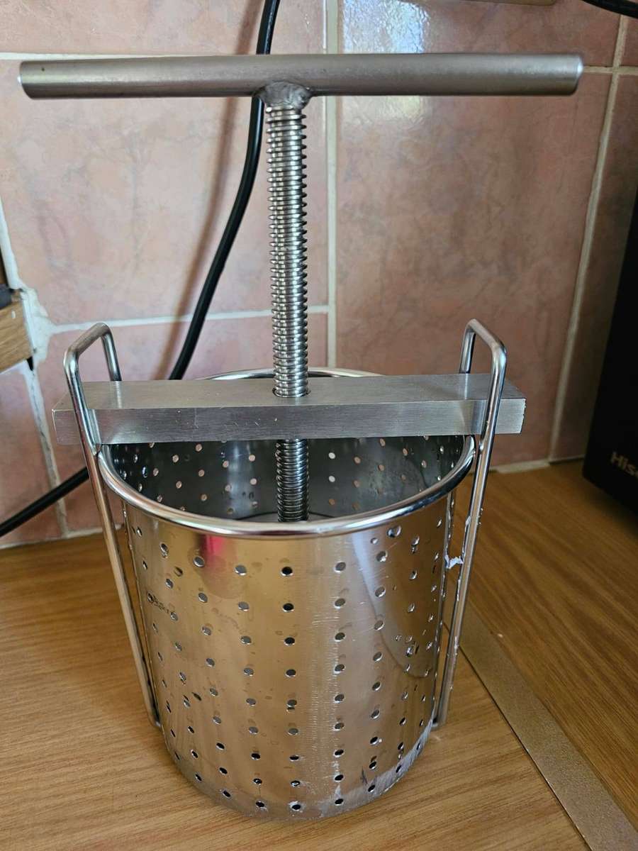 2 liter stainless steel cheese press