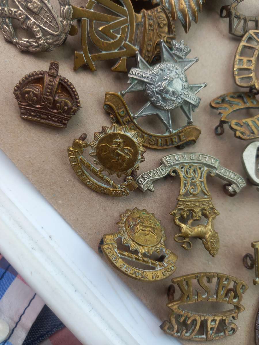 War badges