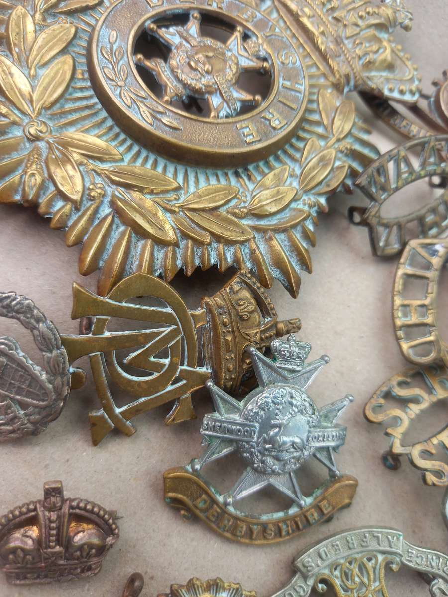 War badges