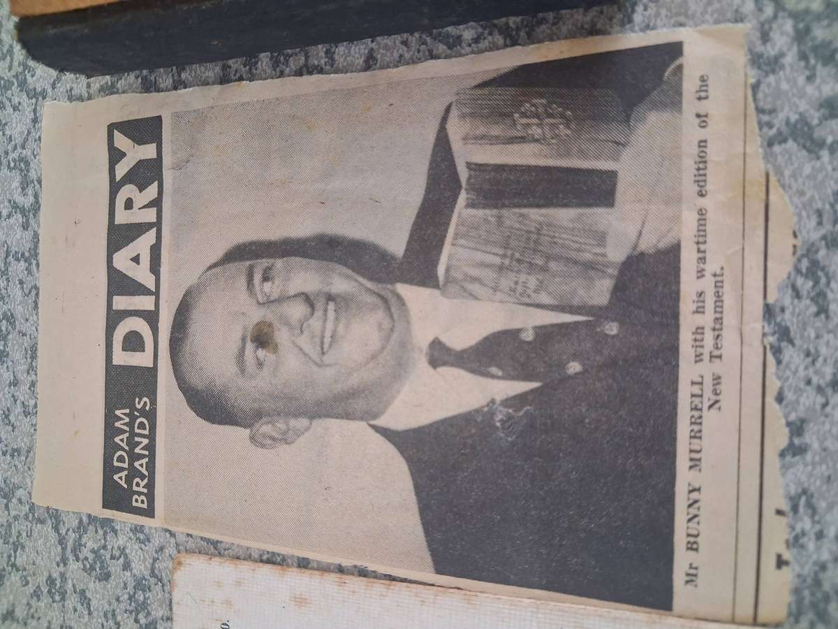 WWII German Luftwaffe (Airforce) EM/NCOS BELT BUCKLE and war medals ect