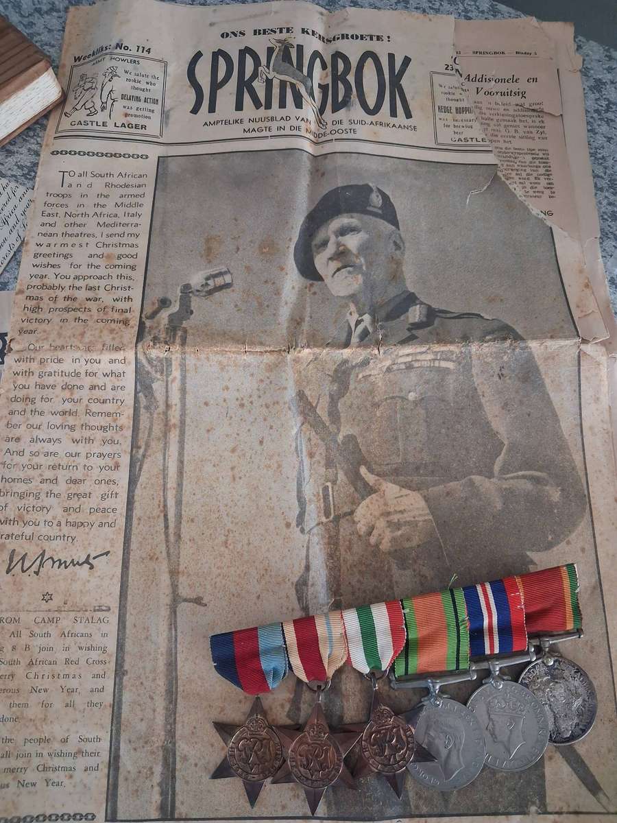 WWII German Luftwaffe (Airforce) EM/NCOS BELT BUCKLE and war medals ect