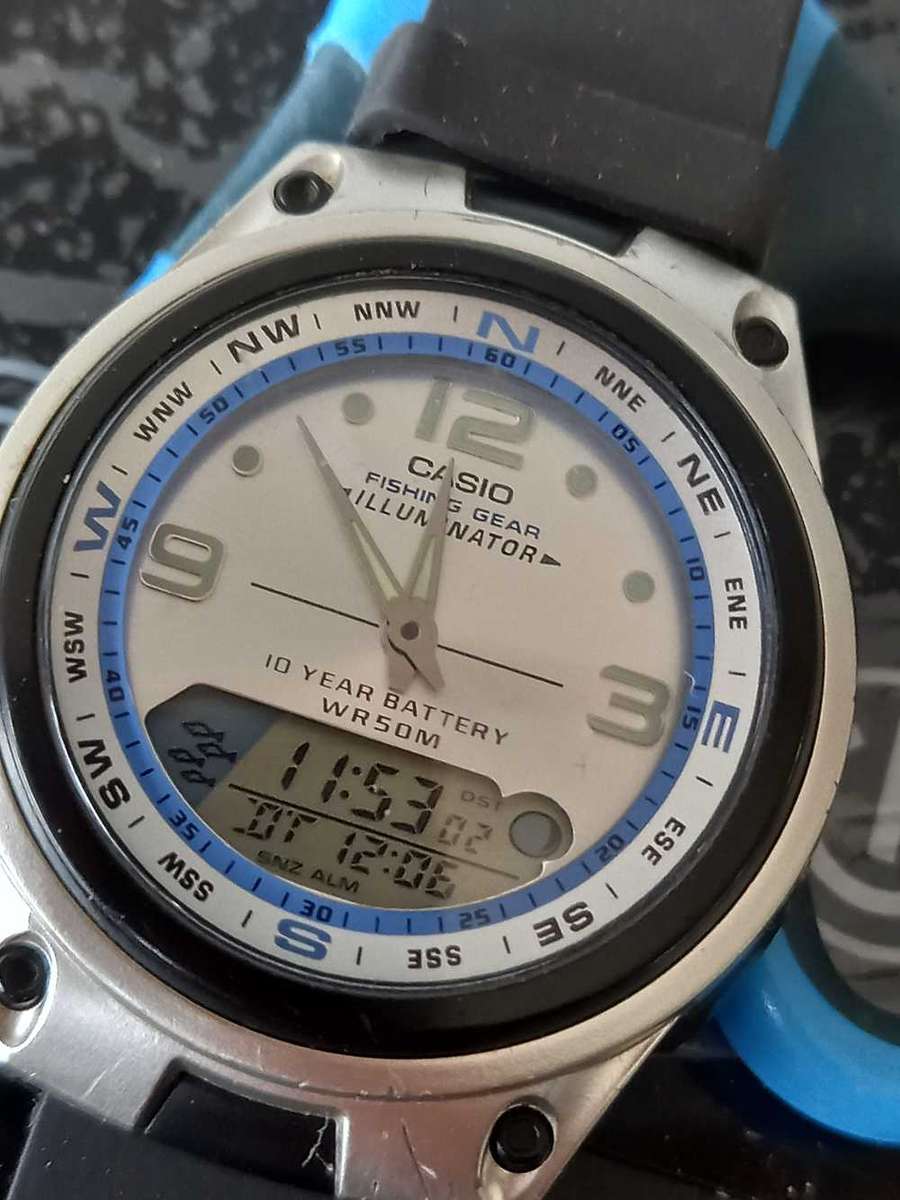Vintage men's Casio Fishing Gear