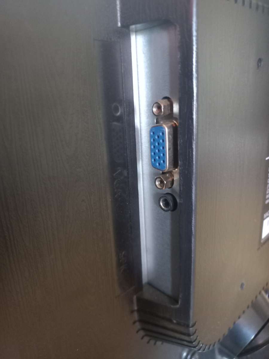 Mercer 19 inch monitor