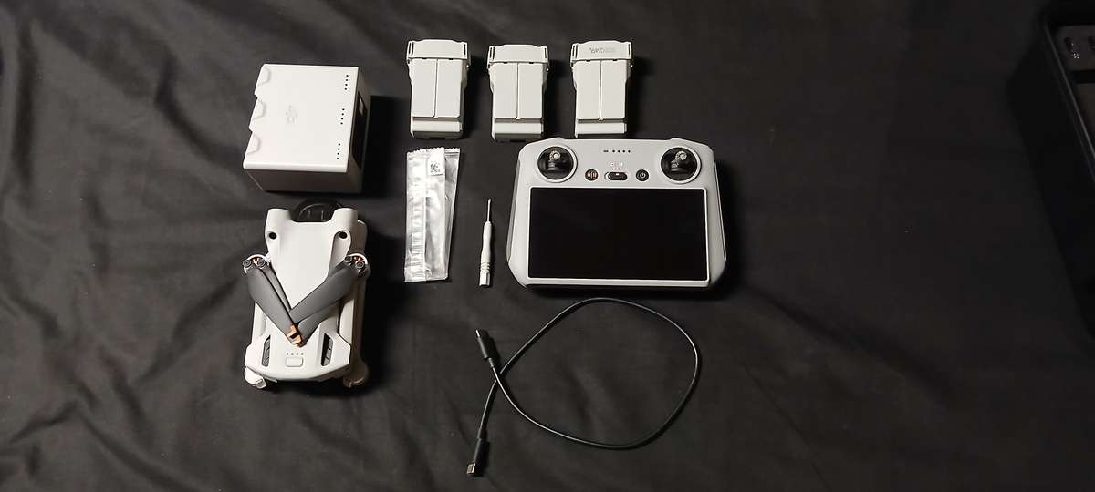 DJI Mini 3 Pro Fly more plus combo