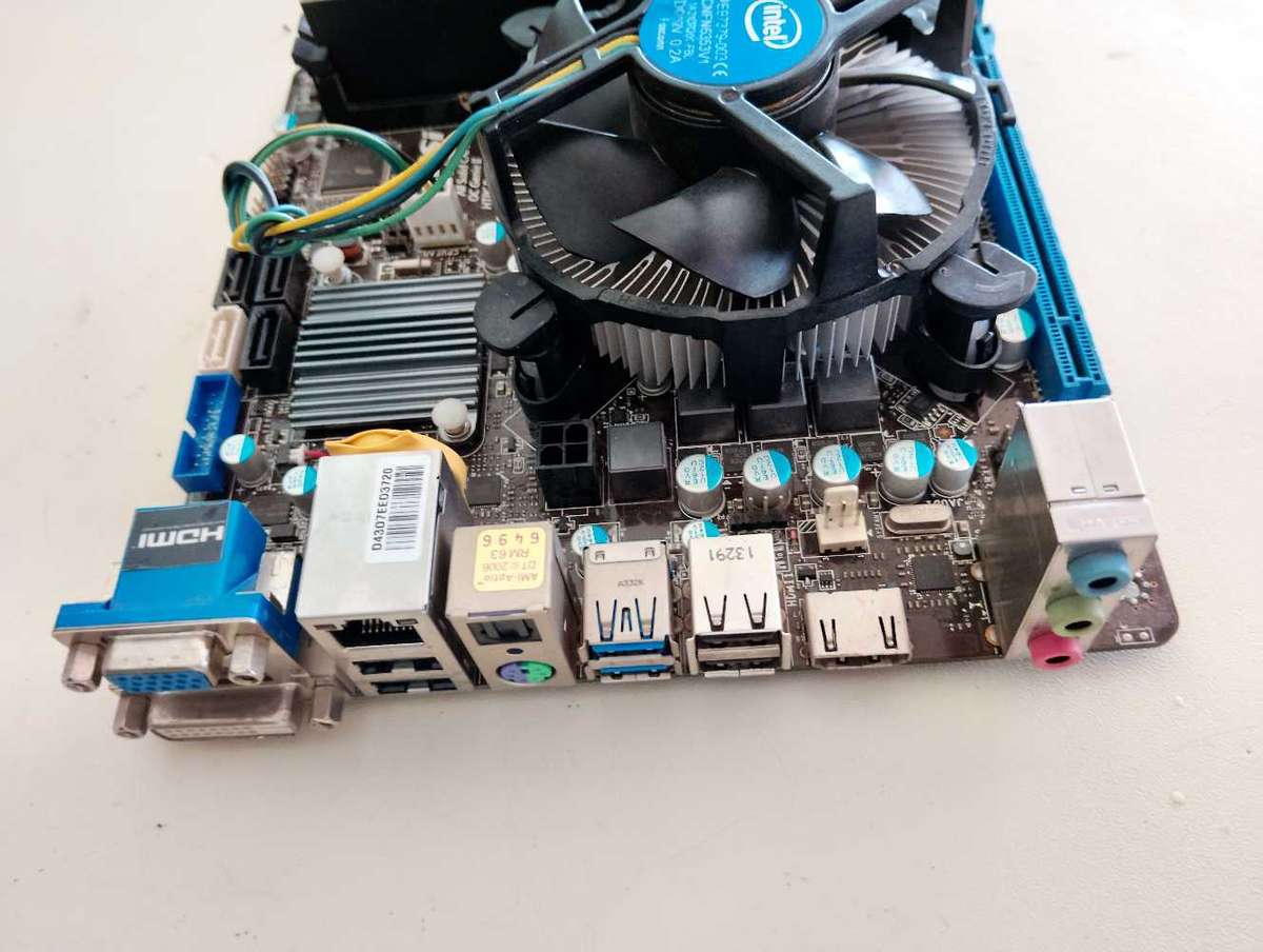 MSI B75 ITX Motherboard Combo**Intel Core i3**3GB Ram**