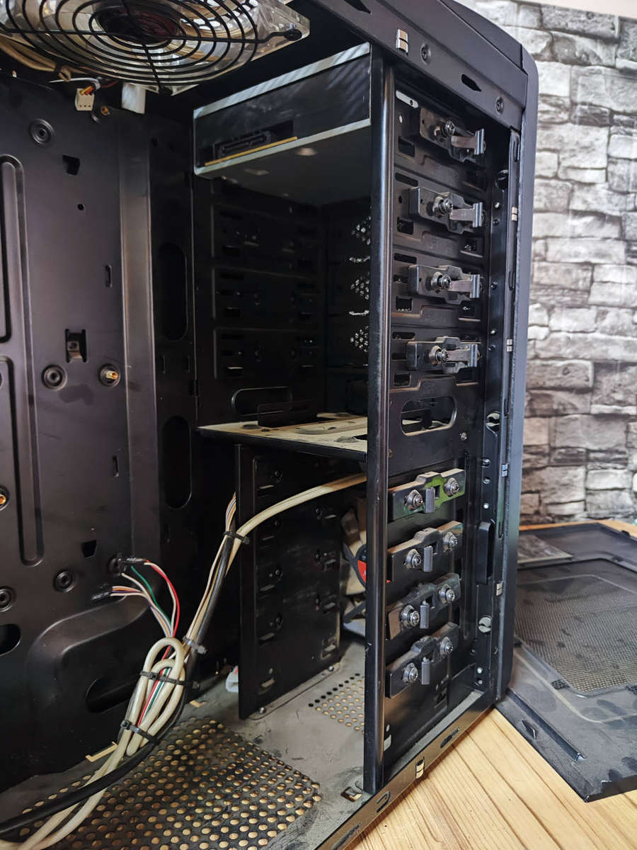 Aspire Gaming Case with 4 x 120mm Fans included