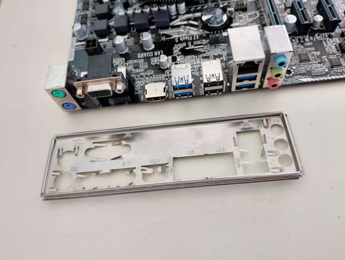 AMD Ryzen 3 Combo**Asus Prime Board**GSkill 3000MHz 8GB DDR4 Ram