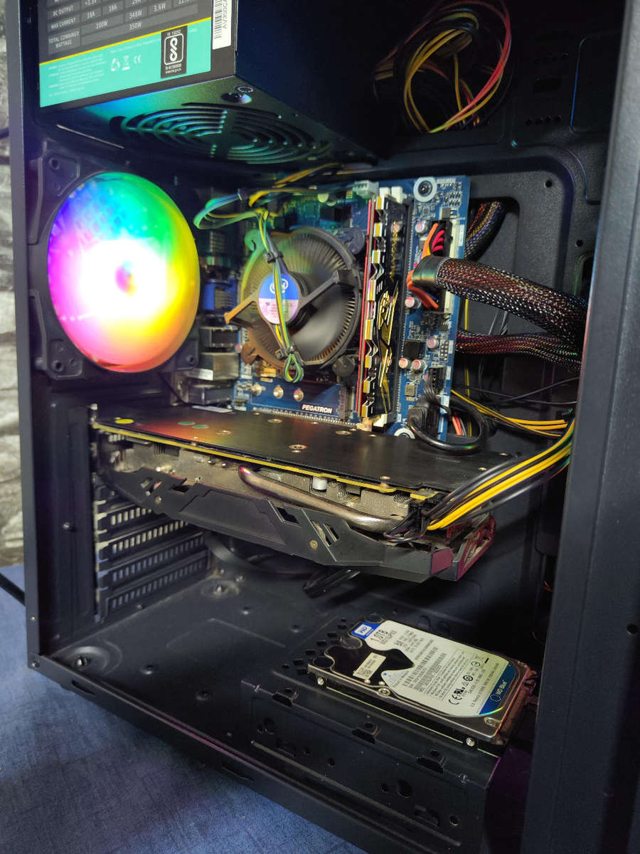 Core i5 Game**RX580 4GB Graphics**16GB Ram**SSD+HDD