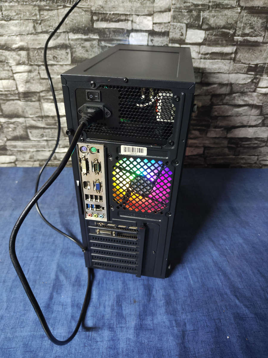 Core i5 Game**RX580 4GB Graphics**16GB Ram**SSD+HDD