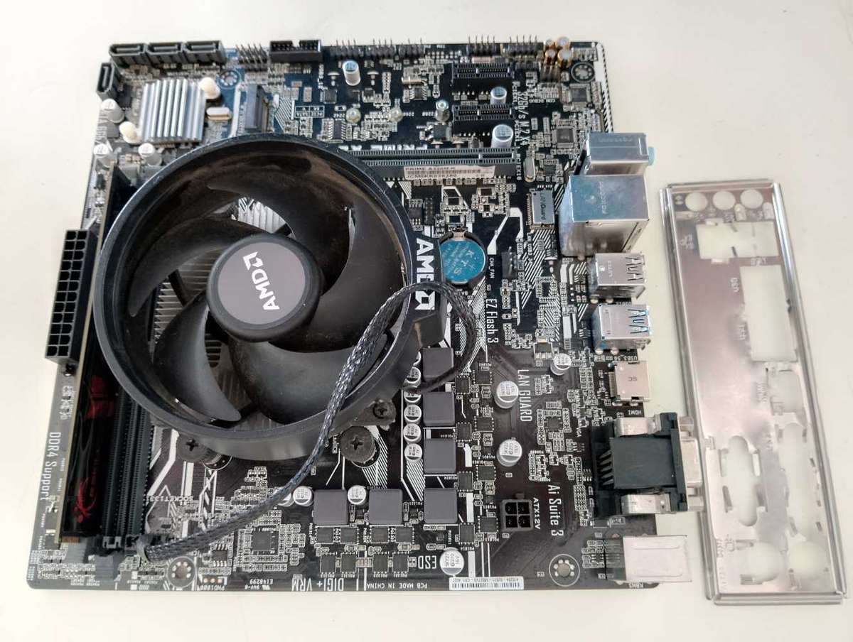 AMD Ryzen 3 Combo**Asus Prime Board**GSkill 3000MHz 8GB DDR4 Ram