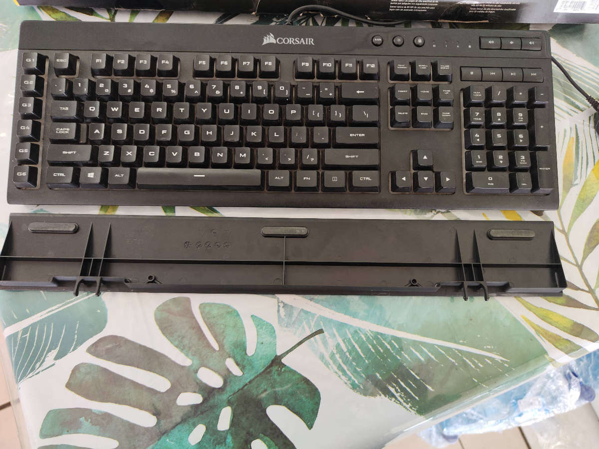 Corsair Gaming K55 + Harpoon RGB Keyboard and Mouse Combo