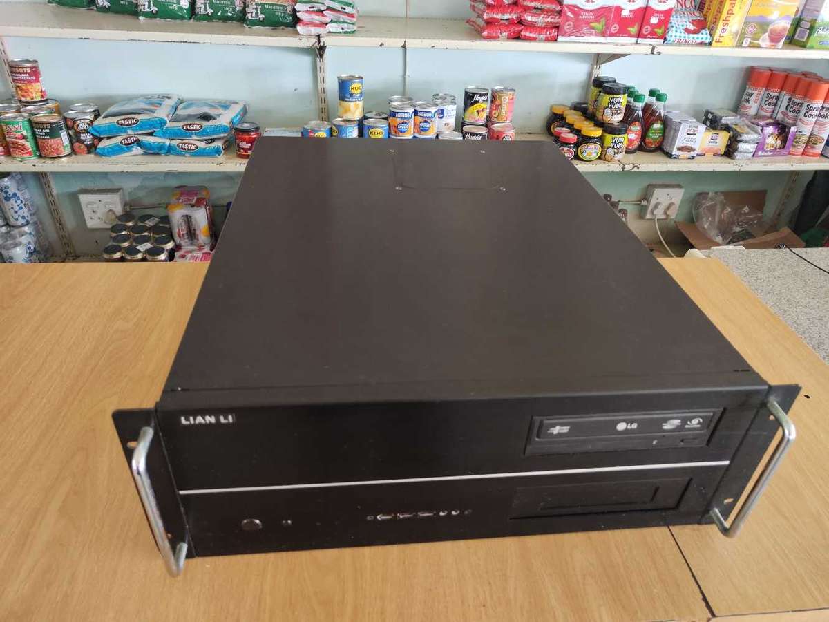 Lian Li Rack Mount Case**No HDD Caddy's**