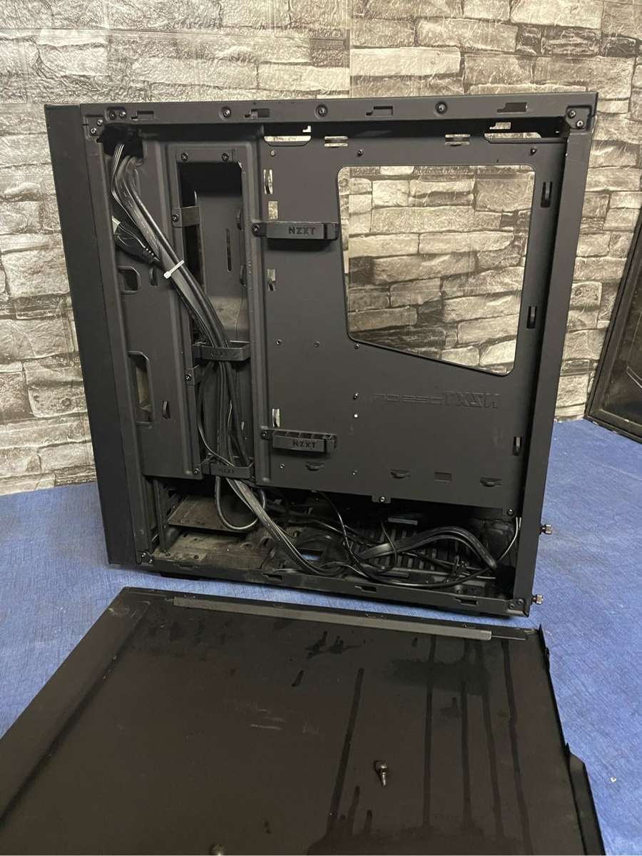 NZXT ATX Mid Tower**No Glass Side Panel**