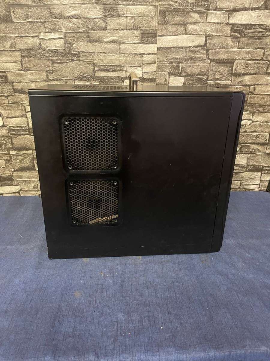 ikonik Cave Man Gaming Case**Power Buttom Cover Missing**