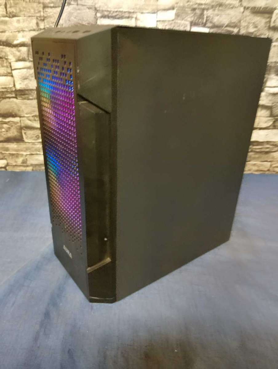 Intel core i7 7700 PC**16GB Ram**m.2/NVME 500GB SSD**Gaming Case
